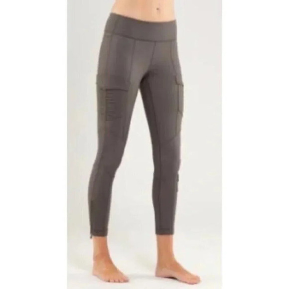 Lululemon Womens Size 4 Camel Cargo Pant - Picture 2 of 14